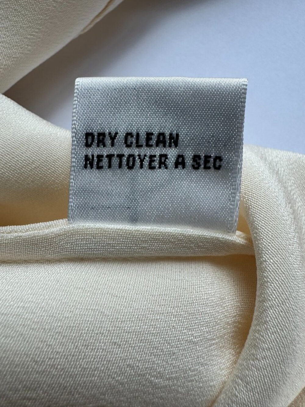 Talbots Classic Quality 100% Silk Cream French Cuff Long Sleeve Blouse Size 16W - Picture 12 of 12
